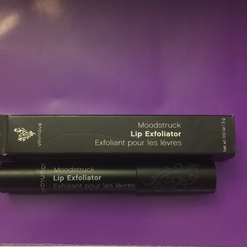 Younique moodstruck lip exfoliator